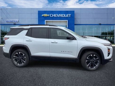 New 2026 Chevrolet Equinox RS w/ Convenience Package III AWD/4WD image 5