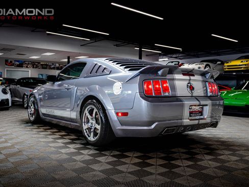 Used 2006 Ford Mustang GT RWD image 2