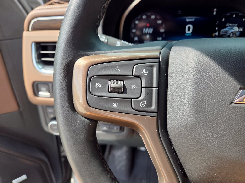 Used 2024 Chevrolet Tahoe High Country AWD/4WD image 32