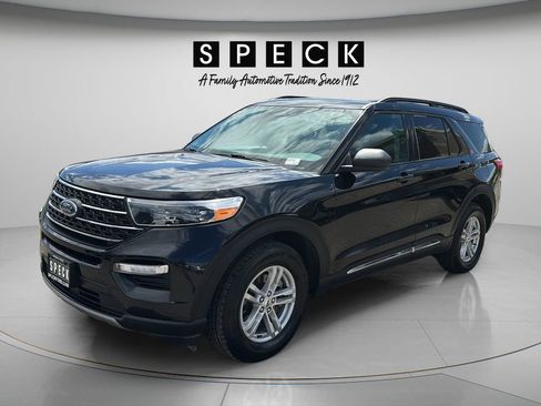 Used 2024 Ford Explorer XLT w/ Equipment Group 202A AWD/4WD image 1