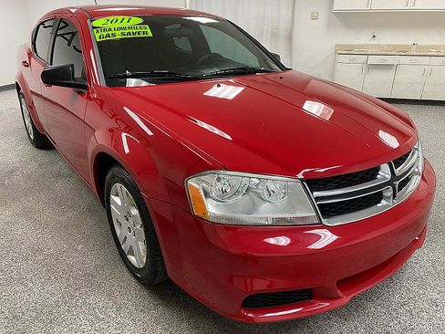 Used 2011 Dodge Avenger Express image 3