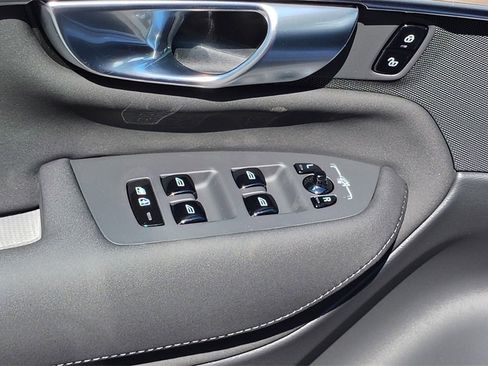 New 2026 Volvo XC90 B6 Plus image 10