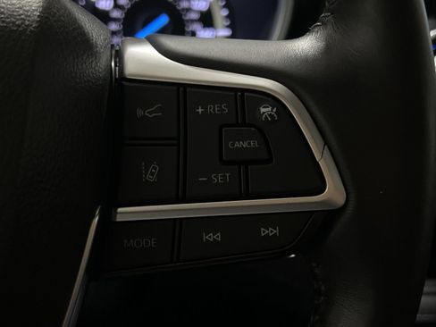 Used 2022 Toyota Highlander XLE w/ Protection Package #3 (TMS) AWD/4WD image 38