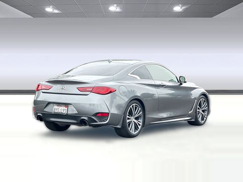 Used 2018 INFINITI Q60 3.0t Luxe w/ Sensory Package 3.0T Luxe image 8