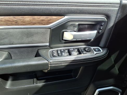 Used 2020 RAM 2500 Laramie AWD/4WD image 3