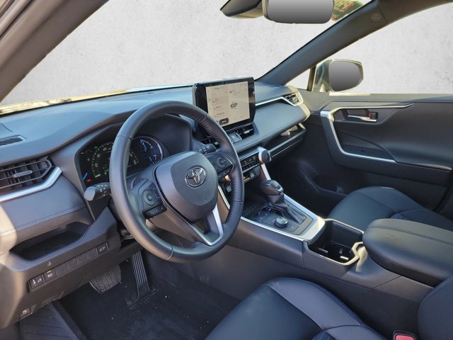 Used 2025 Toyota RAV4 XSE AWD/4WD image 10