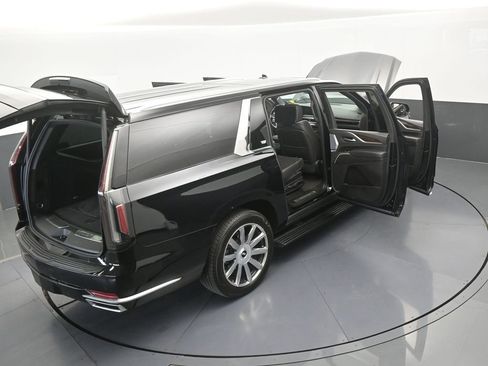 Used 2024 Cadillac Escalade ESV Premium Luxury Platinum AWD/4WD image 79