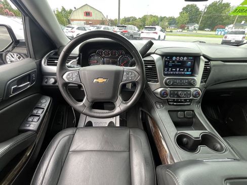 Used 2019 Chevrolet Suburban LT AWD/4WD image 6