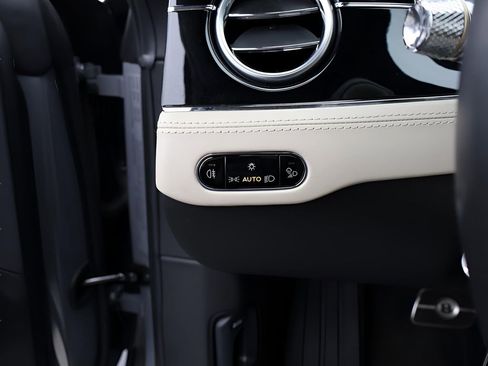 Used 2022 Bentley Continental GT image 37