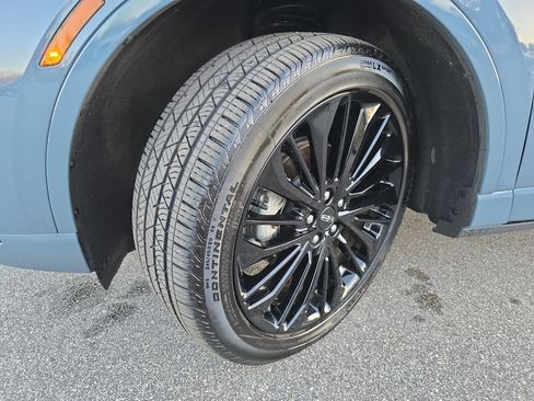 Used 2023 Lincoln Corsair Reserve w/ Jet Appearance Package image 35