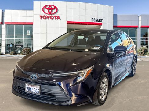 Used 2023 Toyota Corolla LE w/ Carpet Mat Package (TMS) FWD image 3