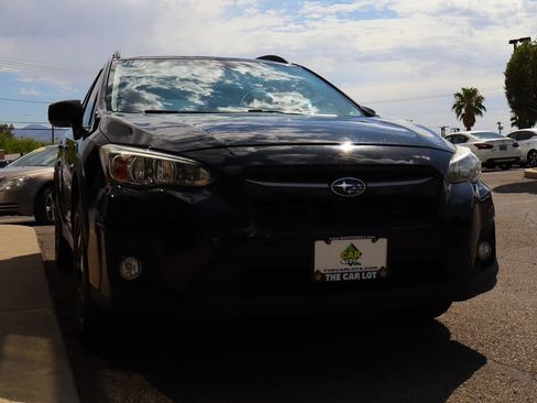 Used 2020 Subaru Crosstrek 2.0i Premium w/ Moonroof Package 2 AWD/4WD image 18