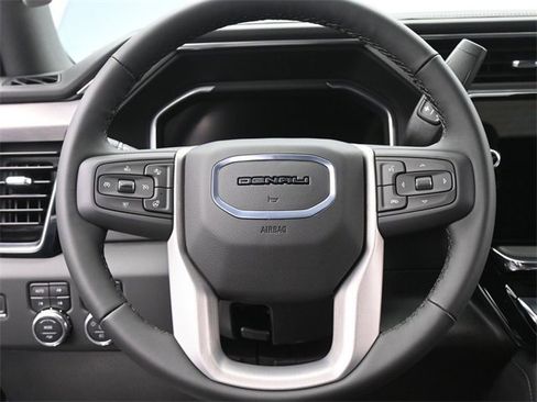 New 2025 GMC Sierra 2500 Denali w/ Denali Reserve Package image 28