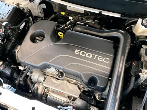 Used 2022 Chevrolet Equinox Premier image 36