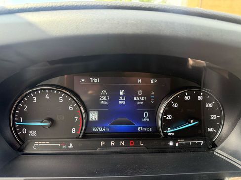 Used 2022 Ford Explorer Limited w/ Equipment Group 301A AWD/4WD image 15