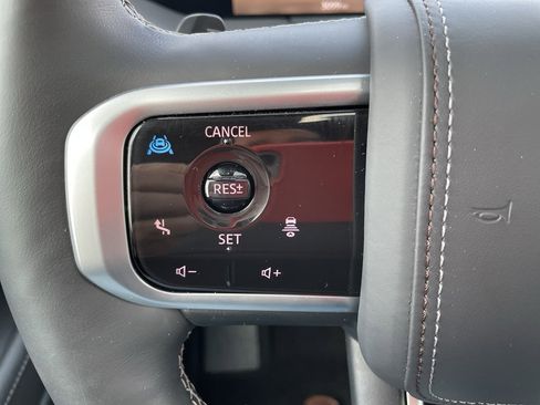 Certified 2025 Nissan Armada Platinum Reserve image 14