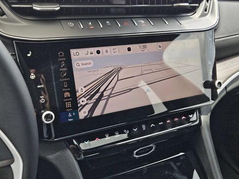 New 2026 Jeep Grand Cherokee Limited AWD/4WD image 18