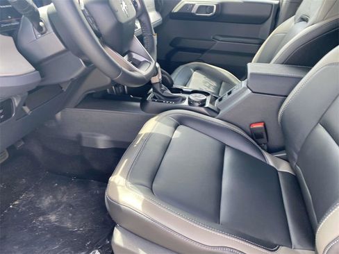 New 2025 Ford Bronco Outer Banks w/ Sasquatch Package image 13