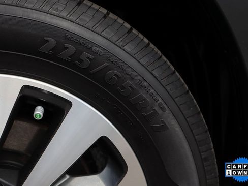 Used 2023 Subaru Outback Premium image 37