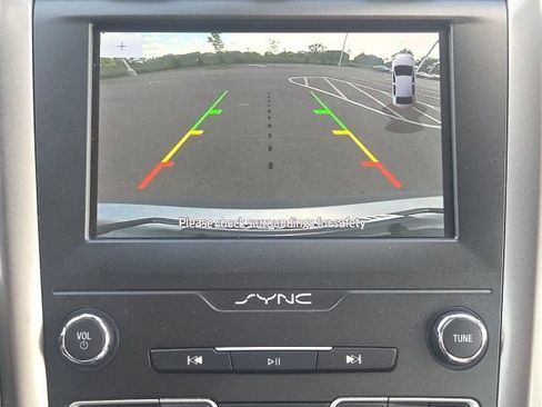 Certified 2020 Ford Fusion SE FWD image 25