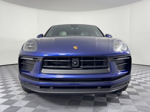 Certified 2024 Porsche Macan AWD/4WD image 6