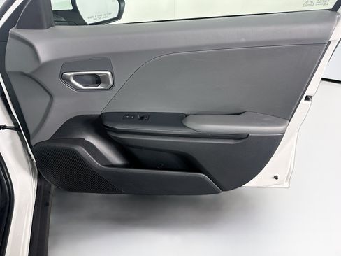 Used 2025 Kia K4 FWD image 31