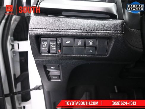 Used 2024 Honda Odyssey Touring image 30