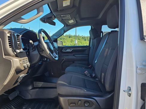 Used 2024 Chevrolet Silverado 1500 LT w/ Z71 Off-Road Package AWD/4WD image 21