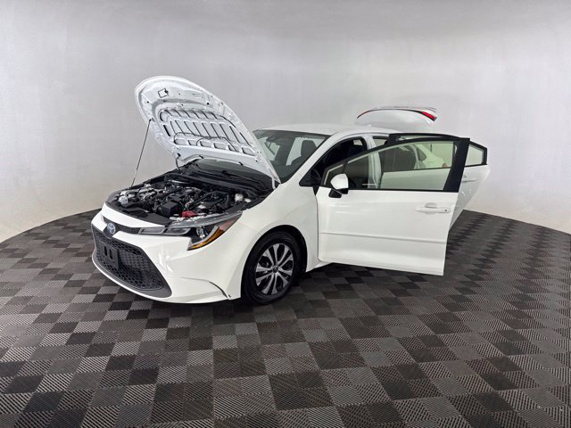 Used 2022 Toyota Corolla LE w/ Body Protection Package (TMS) FWD image 12