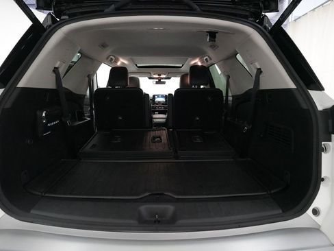 Certified 2023 Nissan Pathfinder Platinum AWD/4WD image 10