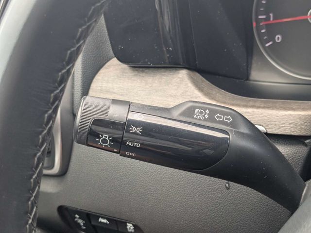 Used 2023 Kia Sorento S w/ Panoramic Sunroof Package AWD/4WD image 25