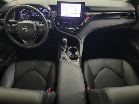Used 2022 Toyota Camry XSE FWD image 9