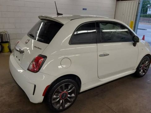 Used 2018 FIAT 500 Pop w/ Urbana Appearance Package FWD image 3