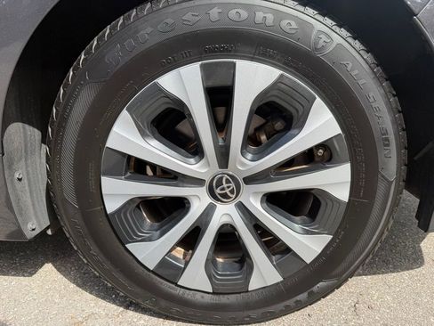 Used 2020 Toyota Prius Prime XLE image 26