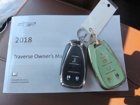 Used 2018 Chevrolet Traverse High Country AWD/4WD image 38