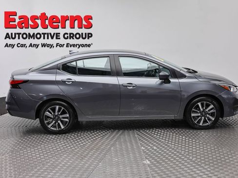 Used 2024 Nissan Versa SV FWD image 4