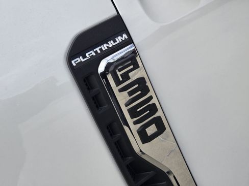 Used 2024 Ford F350 Platinum w/ FX4 Off-Road Package image 12