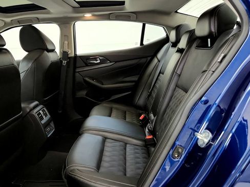 Used 2023 Nissan Maxima Platinum w/ Sport Mat Group FWD image 21