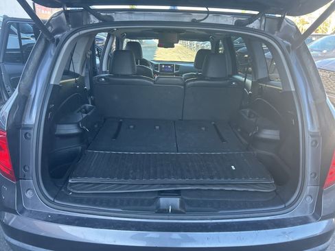 Used 2016 Honda Pilot Touring image 25