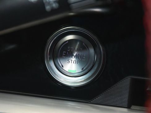 Used 2024 Chevrolet Corvette Stingray w/ Z51 Performance Package image 32