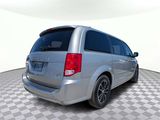 Used 2017 Dodge Grand Caravan GT image 3