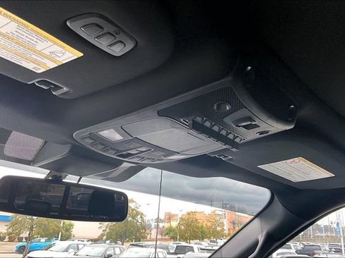 Used 2022 Ford F250 Lariat w/ Black Appearance Package image 24