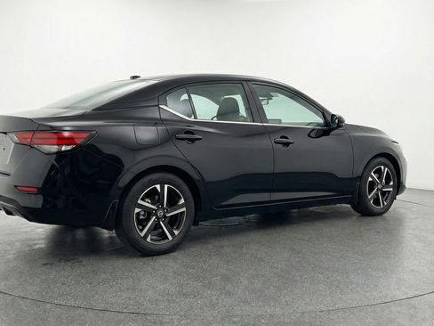 Used 2025 Nissan Sentra SV image 9