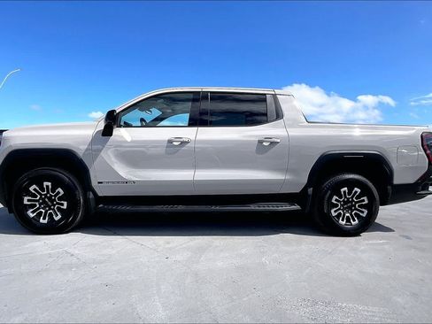 Used 2026 GMC Sierra EV Elevation AWD/4WD image 3