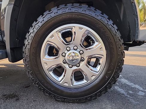Used 2015 RAM 2500 Laramie AWD/4WD image 10