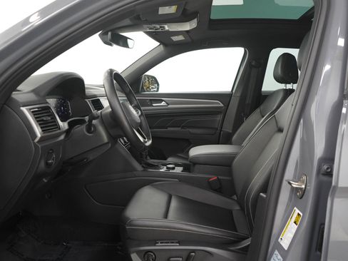 Used 2020 Volkswagen Atlas Cross Sport SEL AWD/4WD image 23