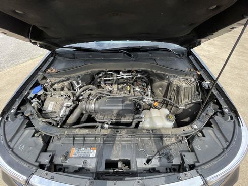 Used 2024 Ford Explorer XLT image 48