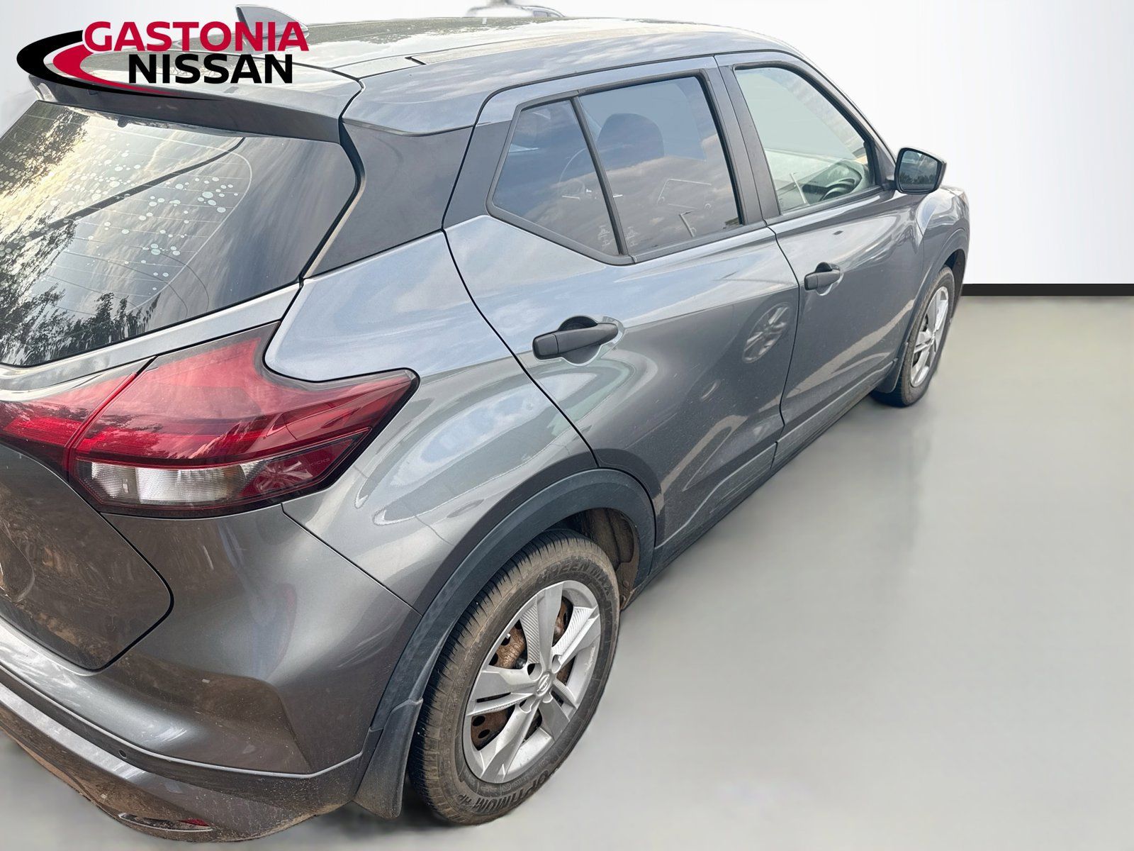 Used 2021 Nissan Kicks S FWD image 7