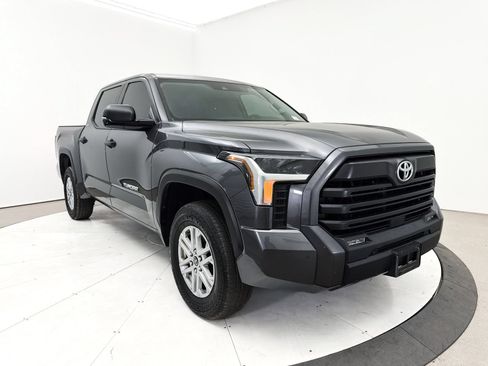 Used 2024 Toyota Tundra SR5 w/ SR5 Convenience Package AWD/4WD image 9
