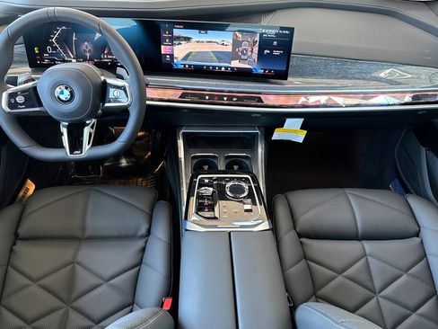 New 2025 BMW 740i image 14